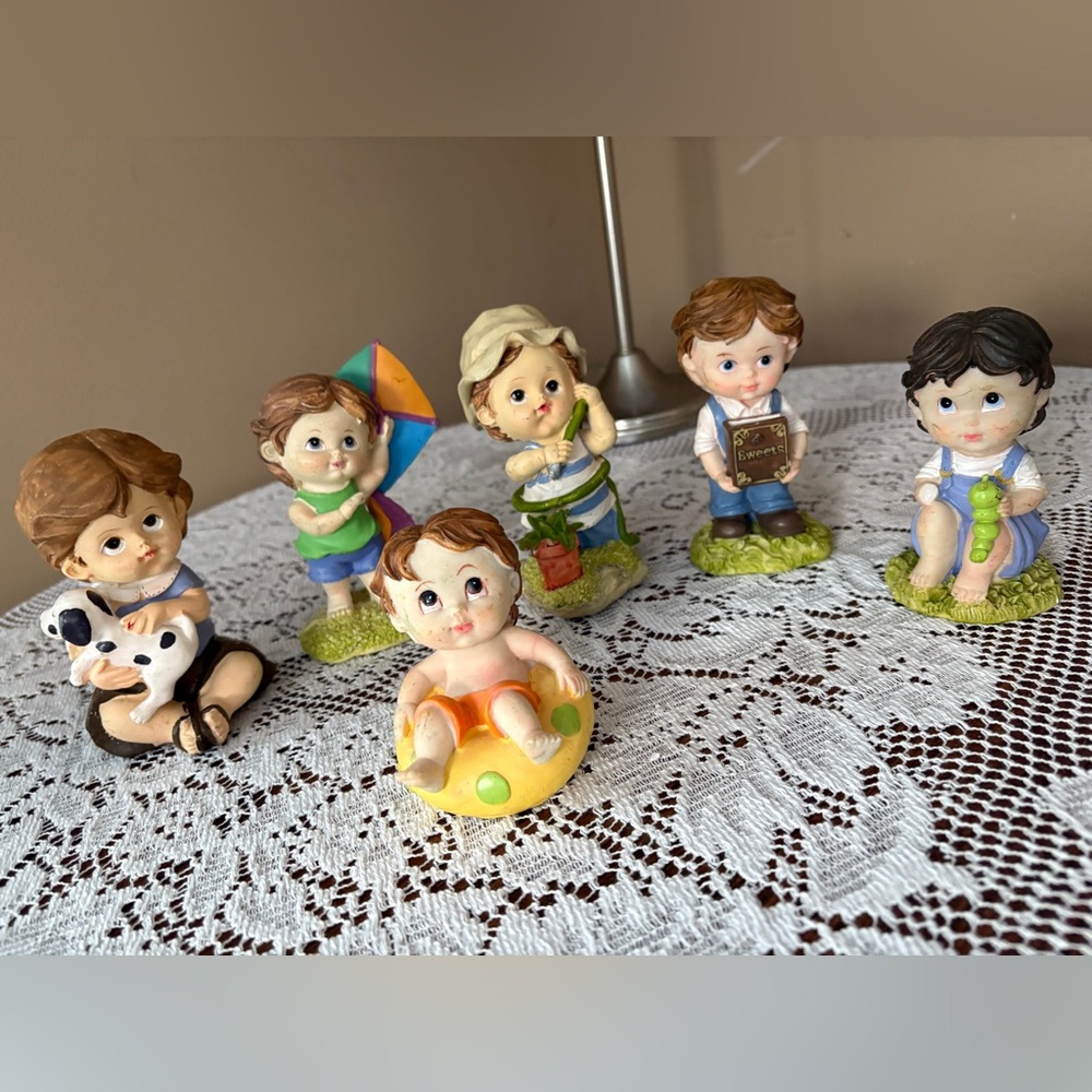 Lot of 6 Vintage Tender Times Figurines
